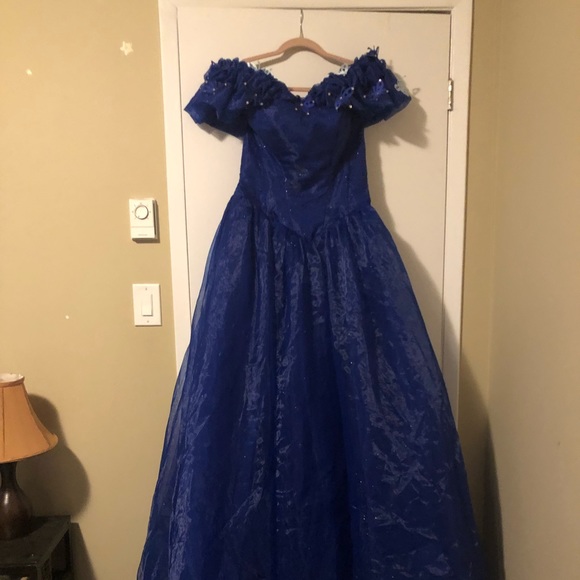 Deep blue sparkly princess/fairy prom/event gown - Picture 7 of 13